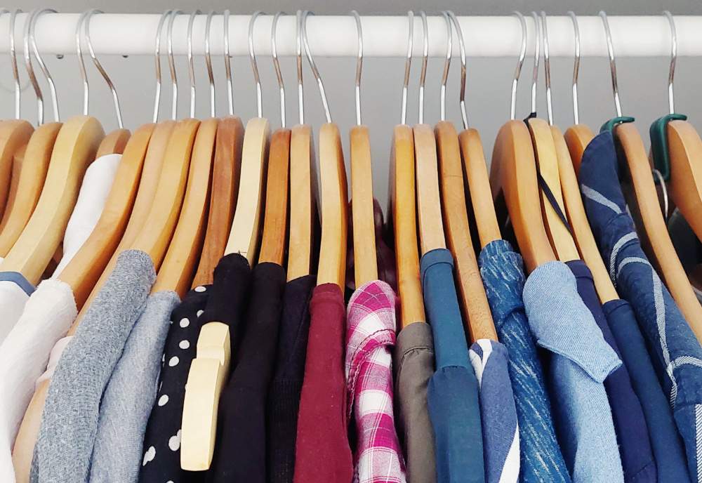 Kako prekinemo začarani krog kopičenja oblačil