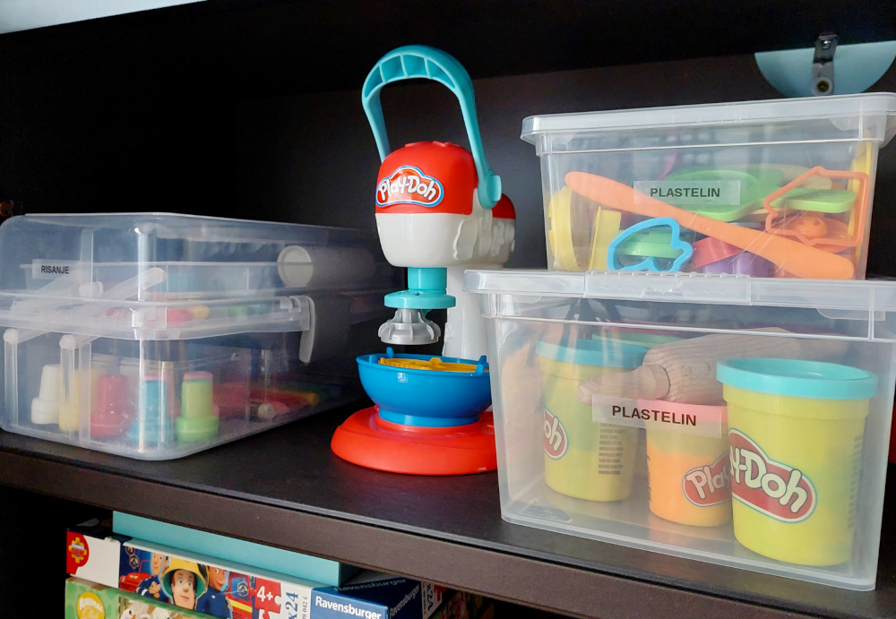 Prosojni organizatorji za shranjevaje igrač